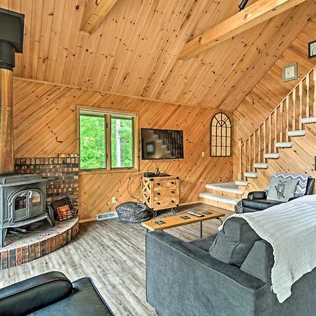 Riverfront Traverse City Cabin Fish, Kayak And Tube מראה חיצוני תמונה