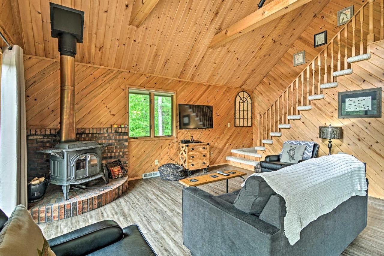 Riverfront Traverse City Cabin Fish, Kayak And Tube מראה חיצוני תמונה