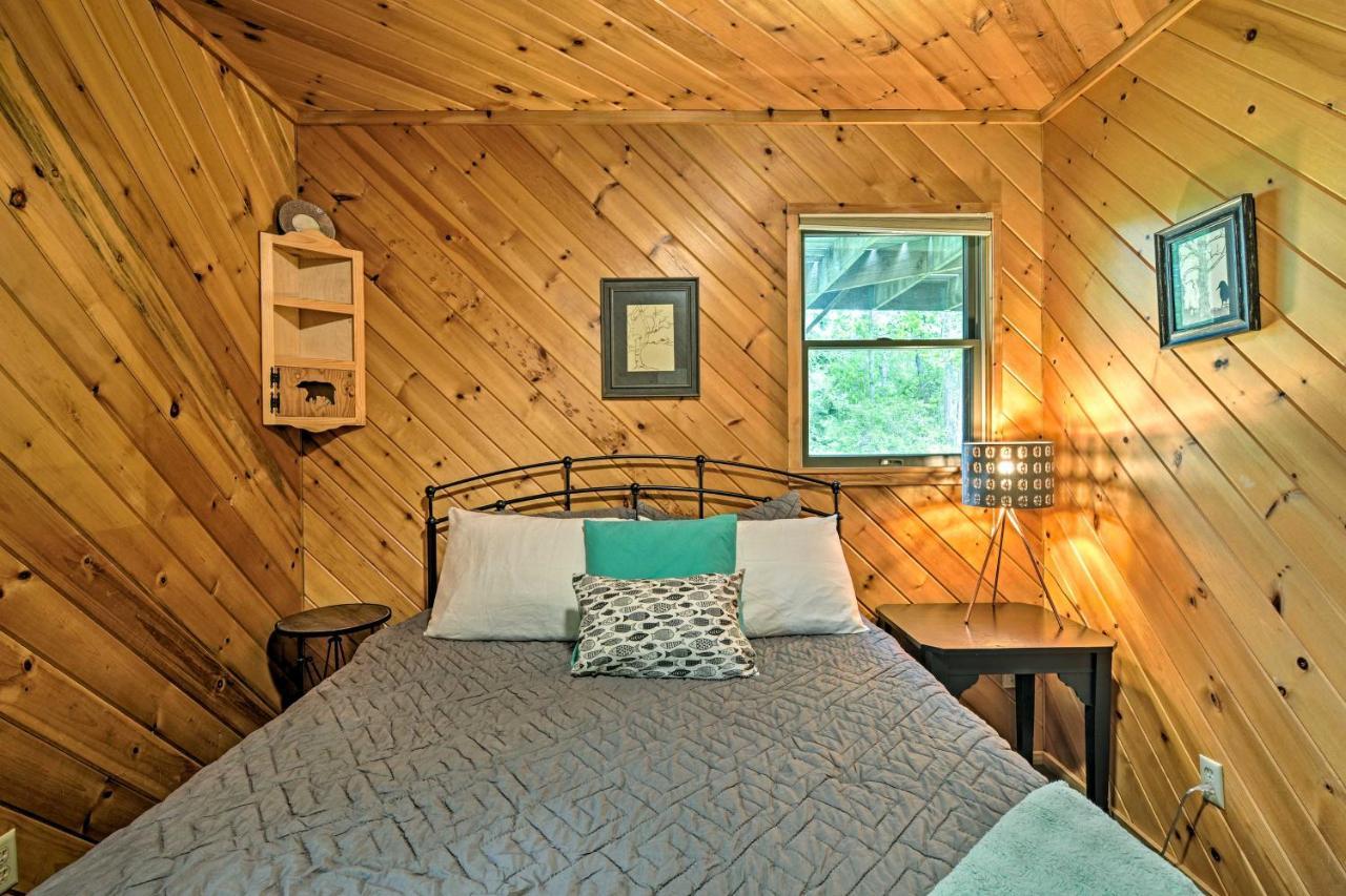 Riverfront Traverse City Cabin Fish, Kayak And Tube מראה חיצוני תמונה
