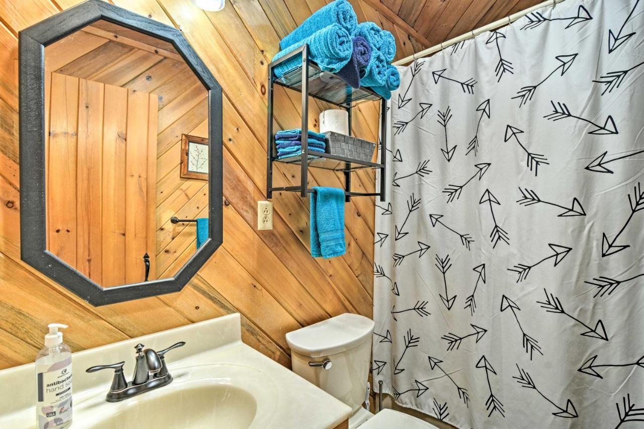 Riverfront Traverse City Cabin Fish, Kayak And Tube מראה חיצוני תמונה