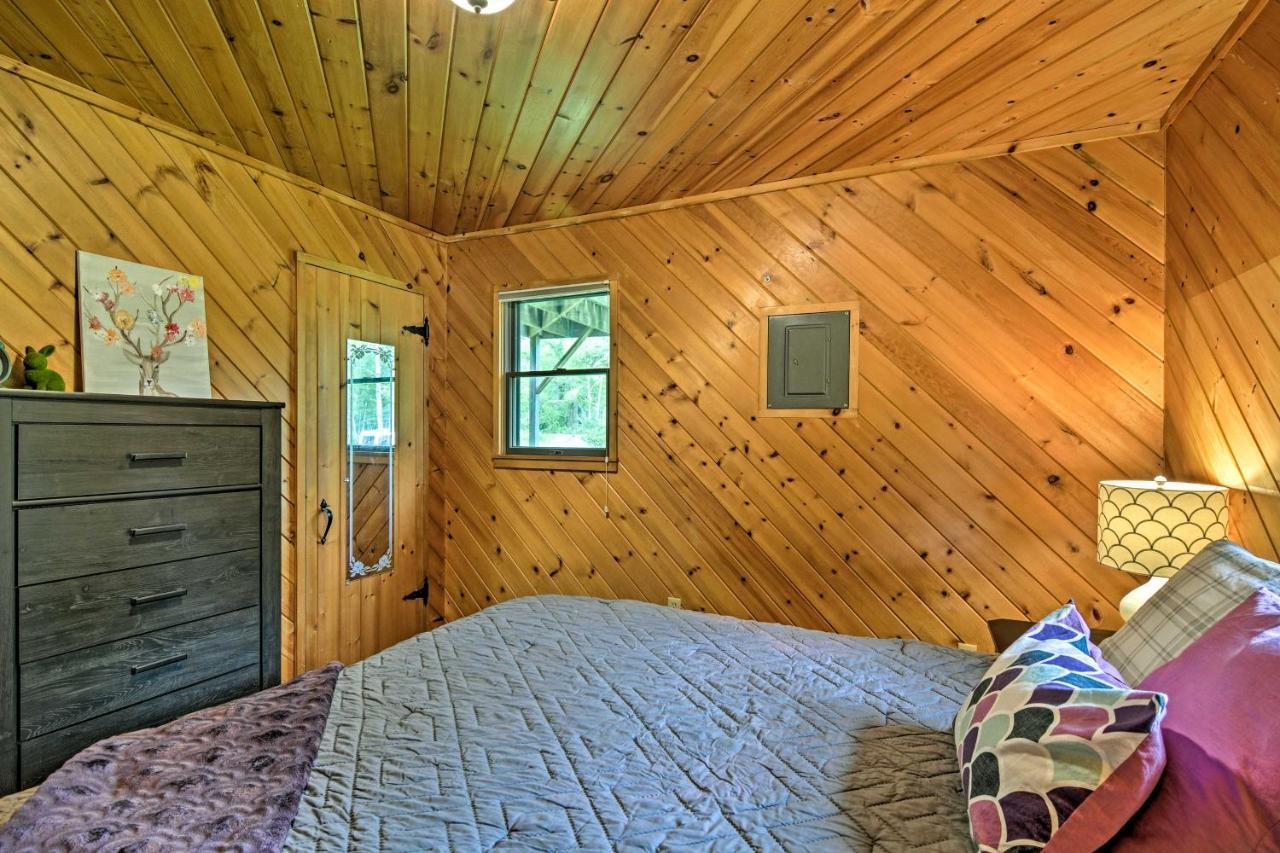 Riverfront Traverse City Cabin Fish, Kayak And Tube מראה חיצוני תמונה