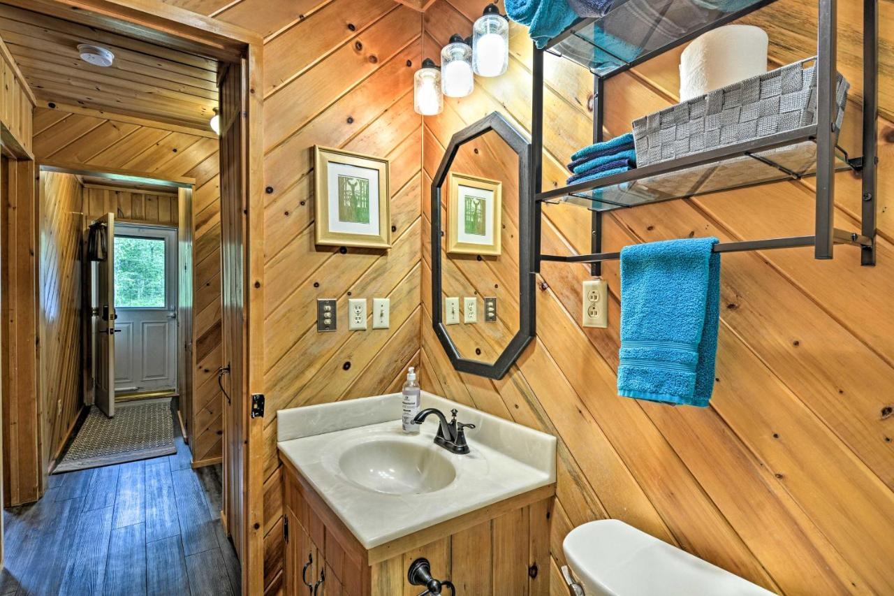 Riverfront Traverse City Cabin Fish, Kayak And Tube מראה חיצוני תמונה